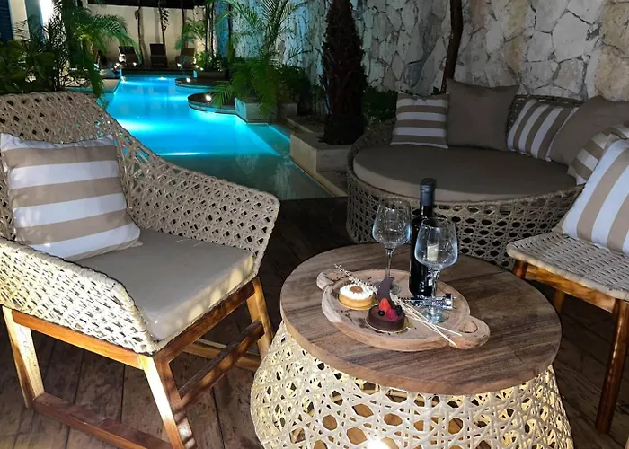 Vakantiehuis Luxury Oasis! 2 Poolsprivate & Swimupfree Extras